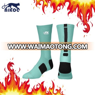 custom quality breathable elite crew basketball socks in different colors